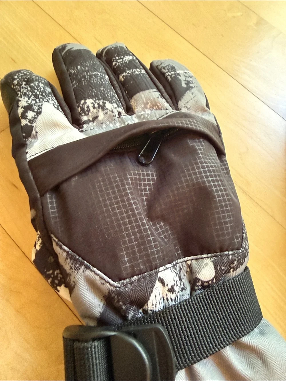 Kids’ Insulated Black and Gray Winter Gloves